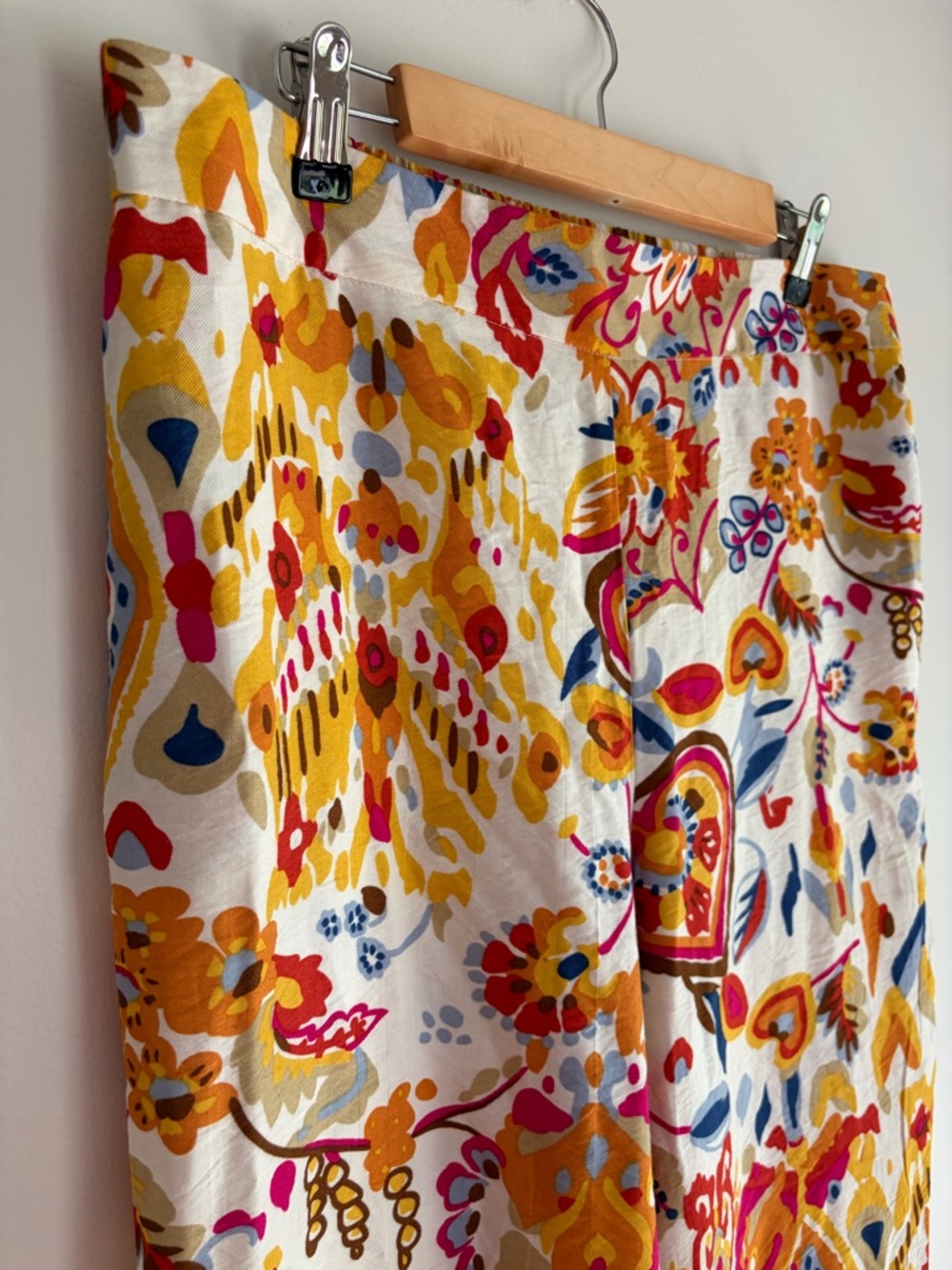 Rachel Zoe Wide Leg Colorful Print Crochet Lace Cuff Cropped Pants Size M - Picture 2 of 7